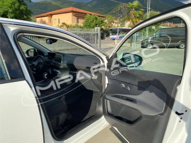 Peugeot 3008 1.5 bluehdi Business s&s 130cv - Immagine 14