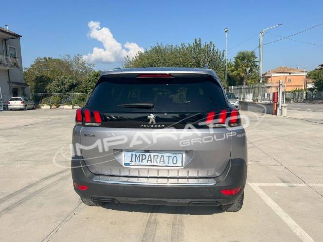 Peugeot 5008 BLUEHDI 130CV ALLURE EAT8 S S AUT. - Immagine 17
