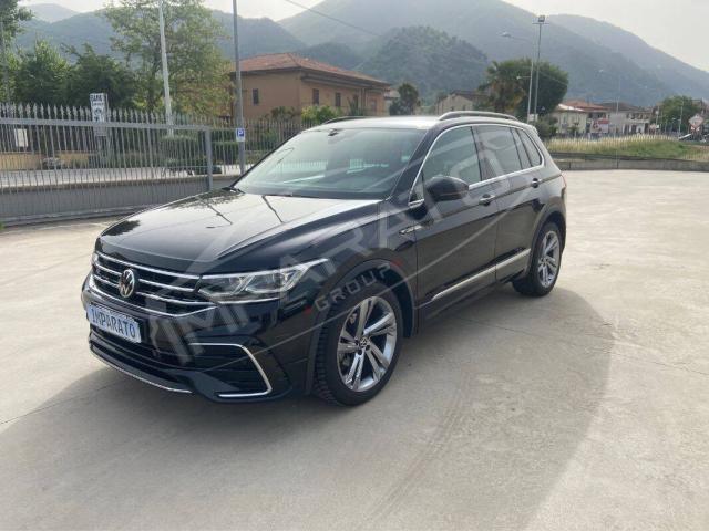 Volkswagen Tiguan TIGUAN 2.0 TDI SCR 110KW R-LINE DSG - Immagine 16