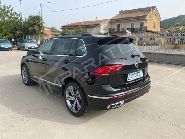 Volkswagen Tiguan TIGUAN 2.0 TDI SCR 110KW R-LINE DSG - Immagine 8