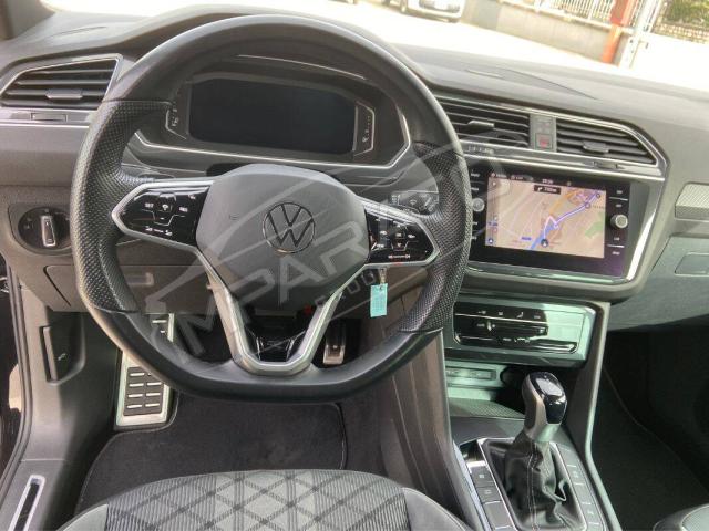Volkswagen Tiguan TIGUAN 2.0 TDI SCR 110KW R-LINE DSG - Immagine 15