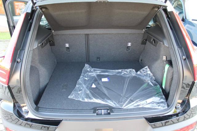 Volvo XC40 1.5 t2 Core auto - Immagine 20