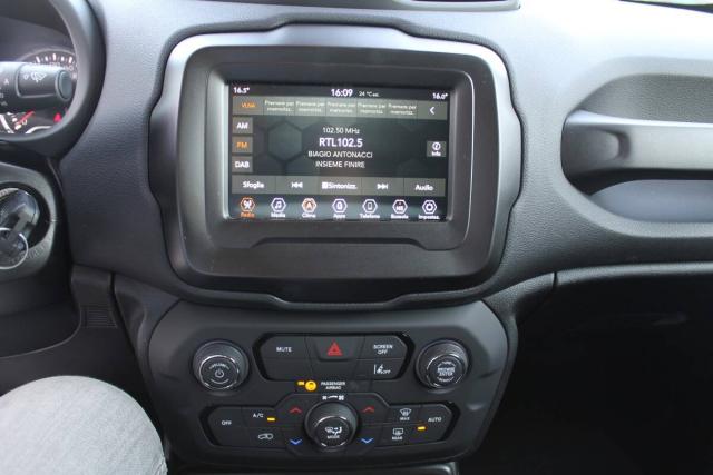 Jeep Renegade 1.5 turbo t4 mhev Limited 2wd 130cv dct - Immagine 3