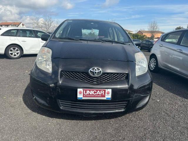 Toyota Yaris 1.0 5p - Immagine 5