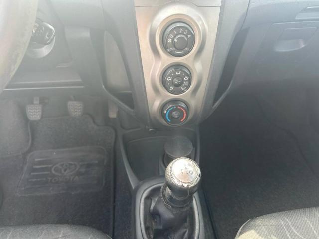 Toyota Yaris 1.0 5p - Immagine 13