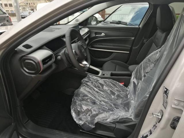 Jeep Avenger 1.2 turbo e-hybr.Summit fwd 100cv edct6 - Immagine 6