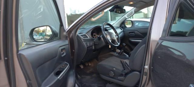 Mitsubishi L200 Cl.cab 2.3d Inform 4wd 150cv - Immagine 3