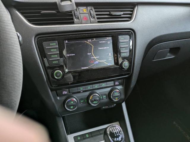 Skoda Octavia 1.6 tdi cr Ambition 110cv dsg - Immagine 3