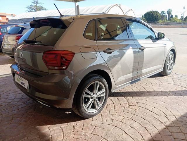 Volkswagen Polo 1.6 tdi Highline 95cv - Immagine 24