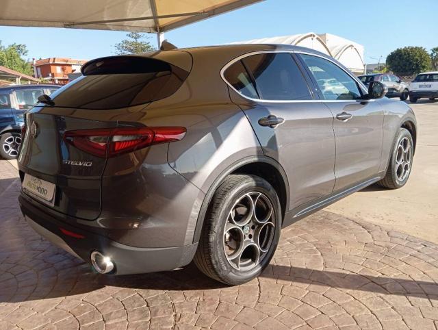 Alfa Romeo Stelvio 2.2 t Business Q4 210cv auto - Immagine 28