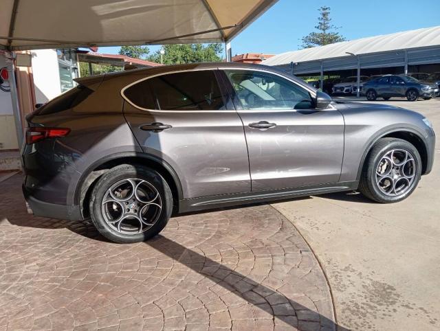 Alfa Romeo Stelvio 2.2 t Business Q4 210cv auto - Immagine 6