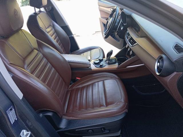Alfa Romeo Stelvio 2.2 t Business Q4 210cv auto - Immagine 32