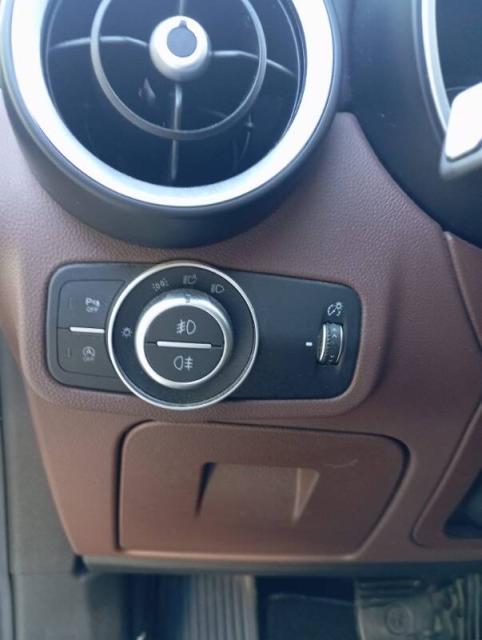 Alfa Romeo Stelvio 2.2 t Business Q4 210cv auto - Immagine 26