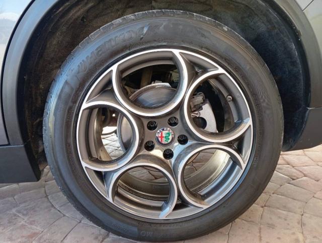 Alfa Romeo Stelvio 2.2 t Business Q4 210cv auto - Immagine 4