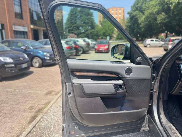 Land Rover Discovery 5 2017 3.0 td6 HSE 249cv 7p.ti auto - Immagine 21