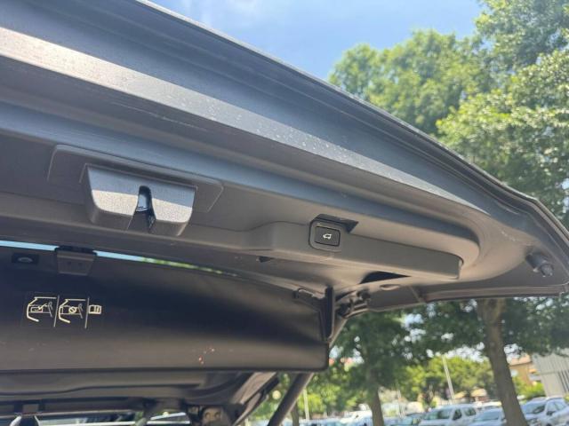 Land Rover Discovery 5 2017 3.0 td6 HSE 249cv 7p.ti auto - Immagine 20