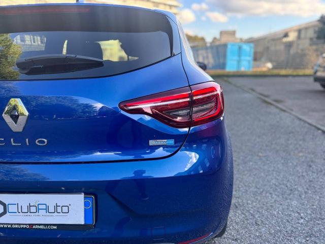 Renault Clio 1.6 E-Tech hybrid R.S. Line 140cv auto - Immagine 17