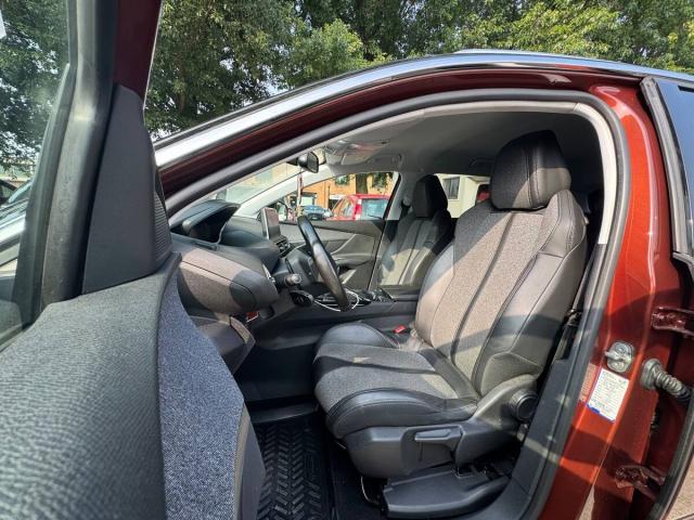 Peugeot 3008 1.2 pt t Active s&s 130cv - Immagine 26