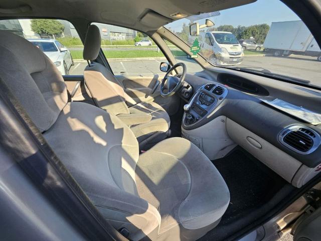 Citroen Xsara Picasso 1.6 Classique Pack - Immagine 17