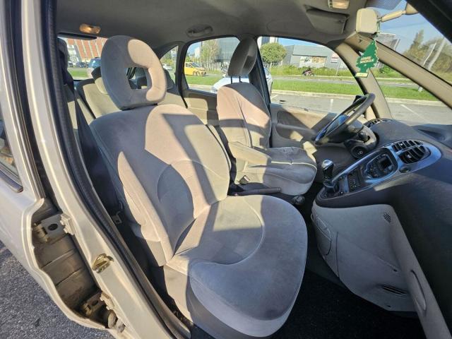 Citroen Xsara Picasso 1.6 Classique Pack - Immagine 16