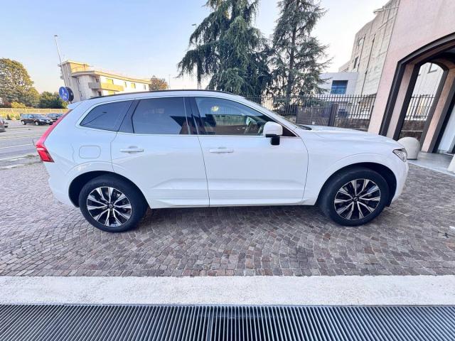 Volvo XC60 2.0 b4 Core awd auto - Immagine 20
