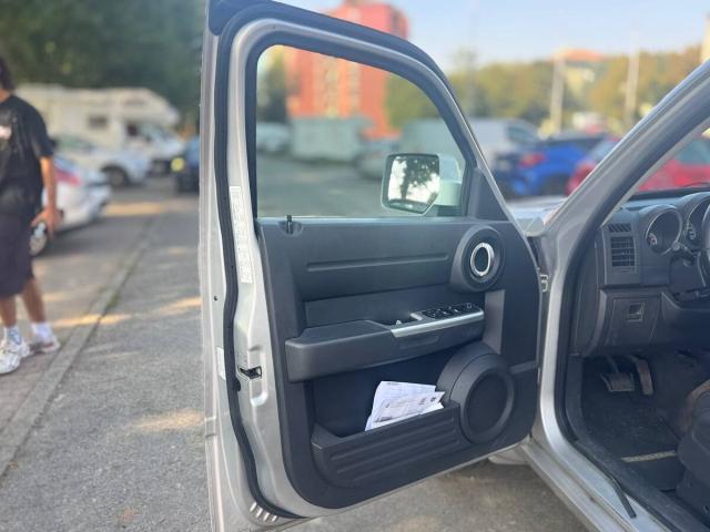 Dodge Nitro 4.0 V6 R T 4wd auto - Immagine 23