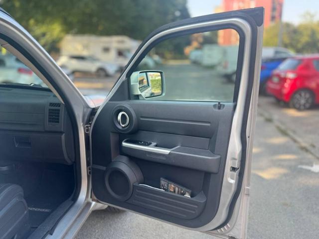 Dodge Nitro 4.0 V6 R T 4wd auto - Immagine 15
