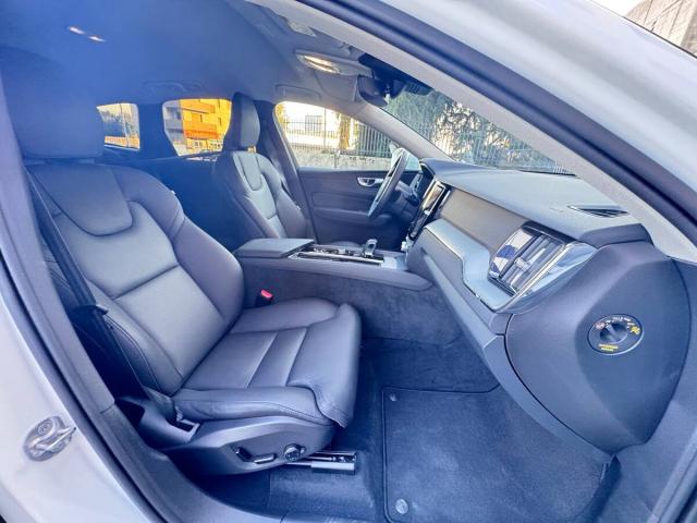 Volvo XC60 2.0 b4 Core awd auto - Immagine 18