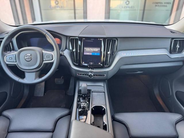 Volvo XC60 2.0 b4 Core awd auto - Immagine 1