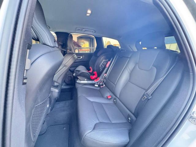 Volvo XC60 2.0 b4 Core awd auto - Immagine 3