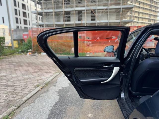 BMW Serie 1 116i Urban 5p E6 - Immagine 9
