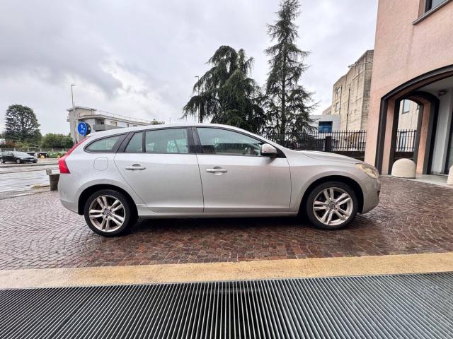 Volvo V60 I 2010 V60 2.0 D3 Summum - Immagine 11