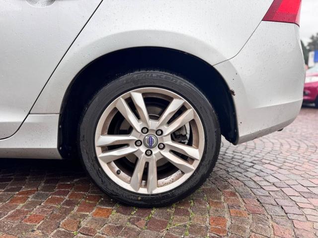 Volvo V60 I 2010 V60 2.0 D3 Summum - Immagine 1