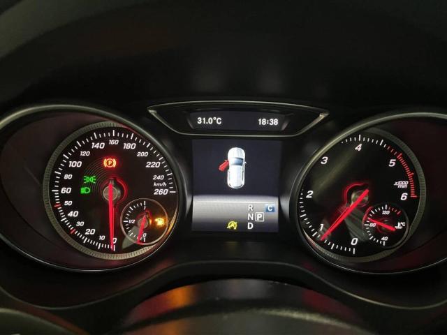 Mercedes Classe GLA 180 d Premium auto - Immagine 20
