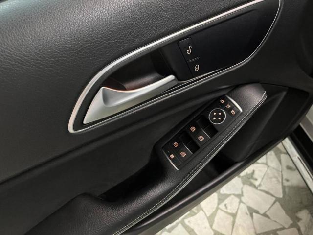 Mercedes Classe GLA 180 d Premium auto - Immagine 17