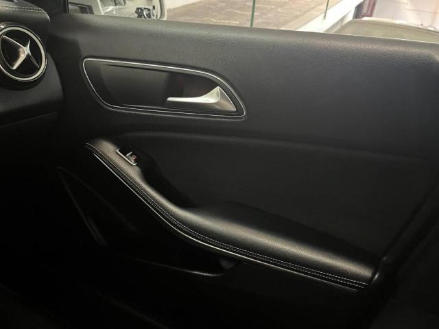 Mercedes Classe GLA 180 d Premium auto - Immagine 16