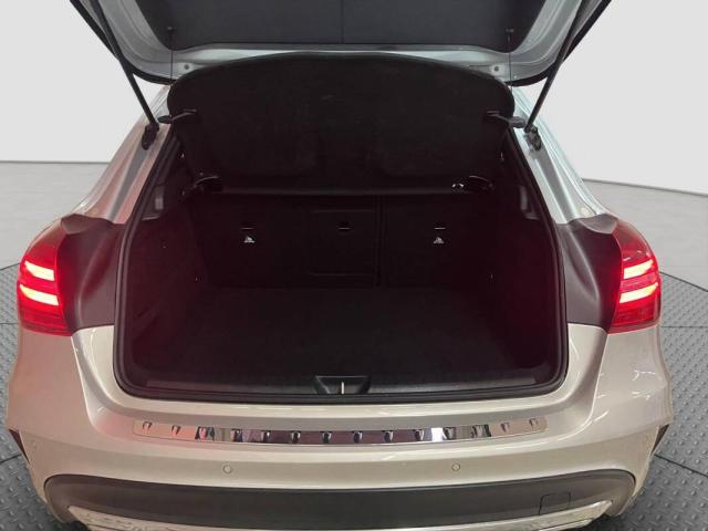 Mercedes Classe GLA 180 d Premium auto - Immagine 13