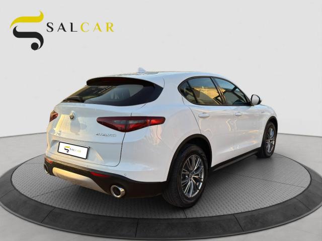 Alfa Romeo Stelvio 2.2 t Super rwd 160cv auto - Immagine 6