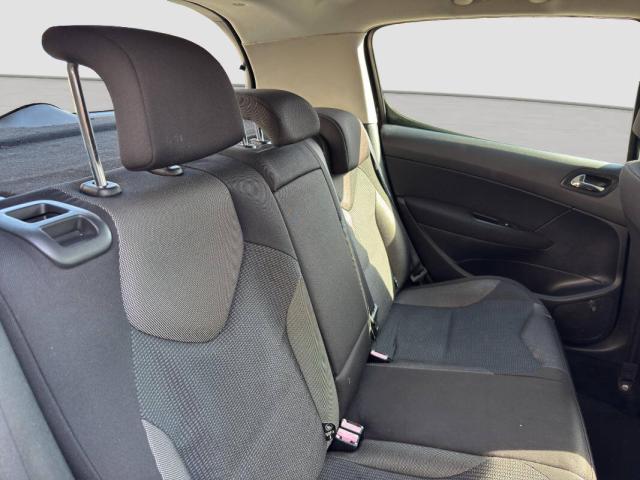 Peugeot 308 1.6 hdi 8v Active 5p fap - Immagine 17