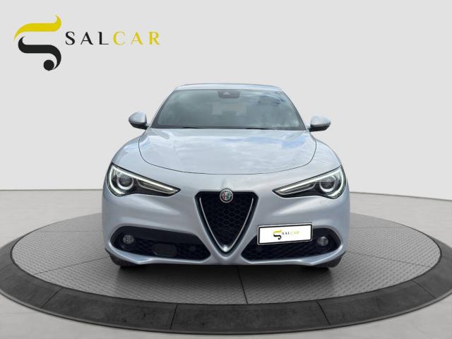 Alfa Romeo Stelvio 2.2 t Business Q4 190cv auto - Immagine 2