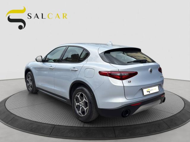 Alfa Romeo Stelvio 2.2 t Business Q4 190cv auto - Immagine 11