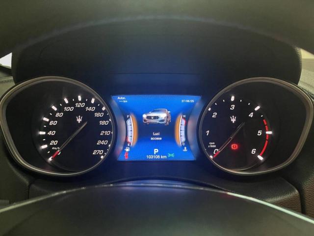 Maserati Levante 3.0 V6 250cv auto - Immagine 15