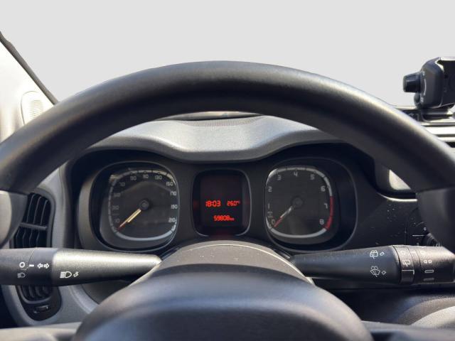 Fiat Panda III 1.0 firefly hybrid City Life s&s 70cv 5p.ti - Immagine 4