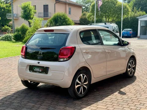 Jeep Avenger 1.2 turbo e-hybrid mhev Longitude fwd 110cv edct6 - Immagine 5