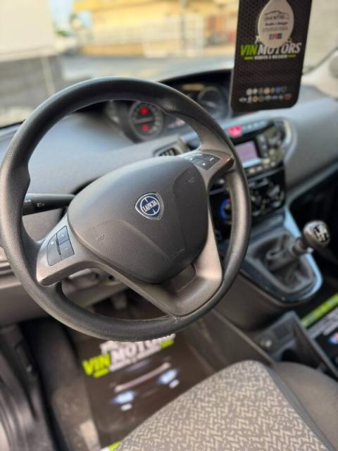 Lancia Ypsilon 1.2 Monogram Gpl 69cv - Immagine 13