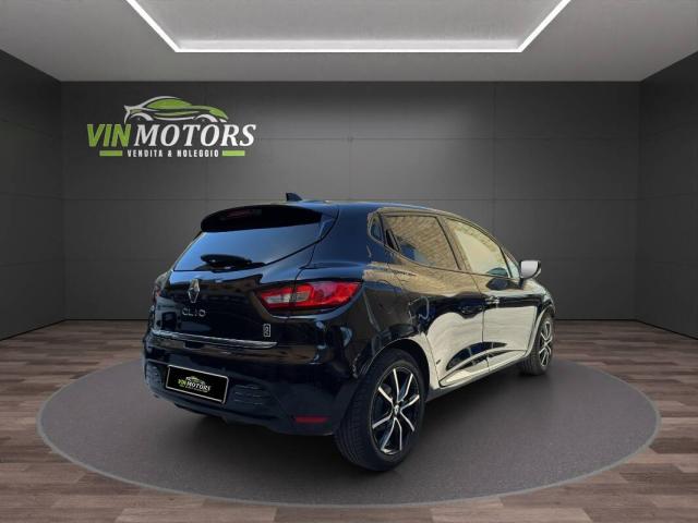 Renault Clio 1.5 dci Moschino Intens 75cv - Immagine 4