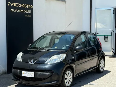 Peugeot 107 5p 1.0 12v Sweet Years c/navi - Immagine 1