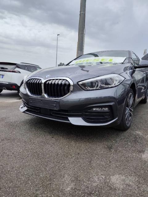 BMW Serie 1 116d Advantage auto - Immagine 2