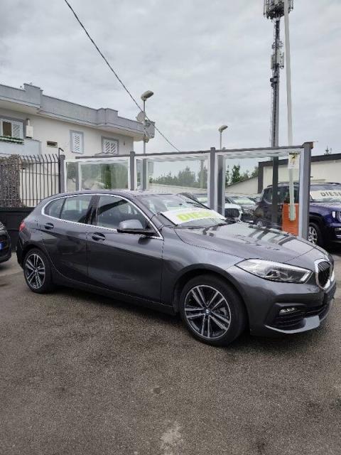 BMW Serie 1 116d Advantage auto - Immagine 14
