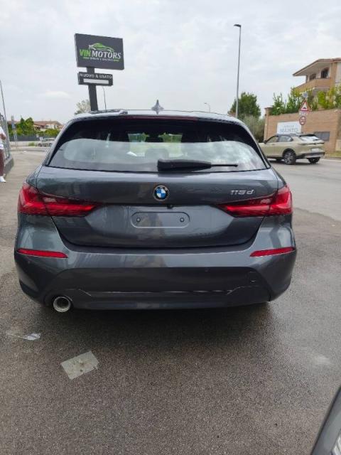 BMW Serie 1 116d Advantage auto - Immagine 13